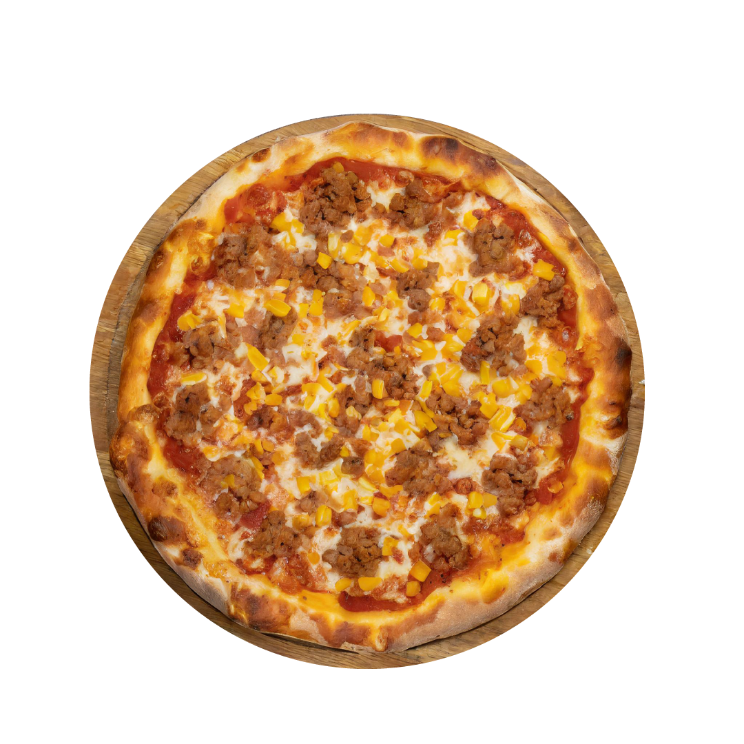 grande pizza, vue du dessus dont voici les ingrédients qui l'a compose - sauce tomate, Viande hachée sauce burger cheddar